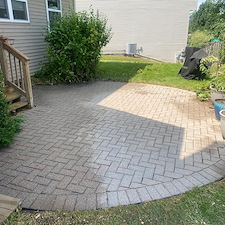 Amazing-Pressure-WashPatio-Cleaning-of-Pavers-in-Gilberts-Illinois 1